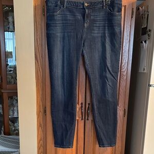 Simply Vera Vera Wang Women's Dark Wash Skinny Jeans